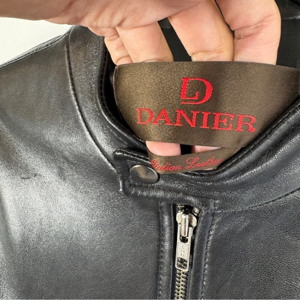 SOLD - Picture 4 of 16